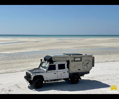Land Rover Defender 130 Cell